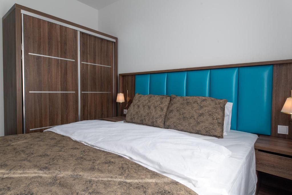 Cataleya Hotel