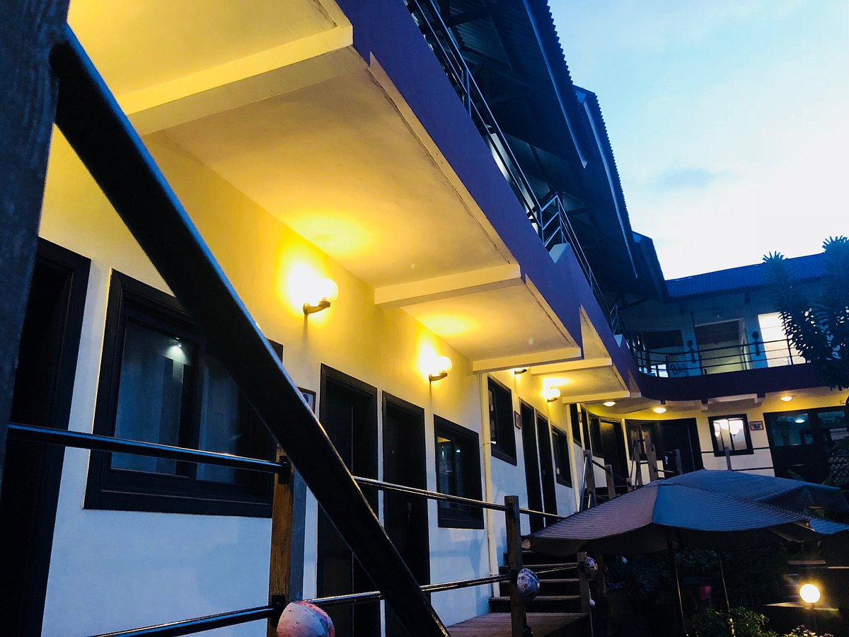 Detente Hotel