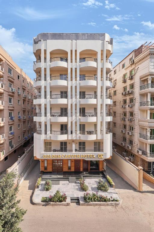 Golden Carven Hotel