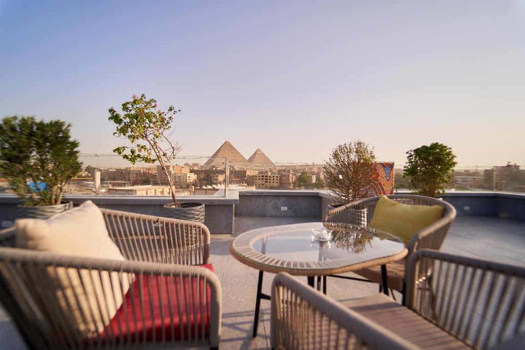 New Pyramids Front Hotel