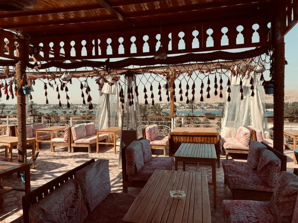 Nefertiti Hotel