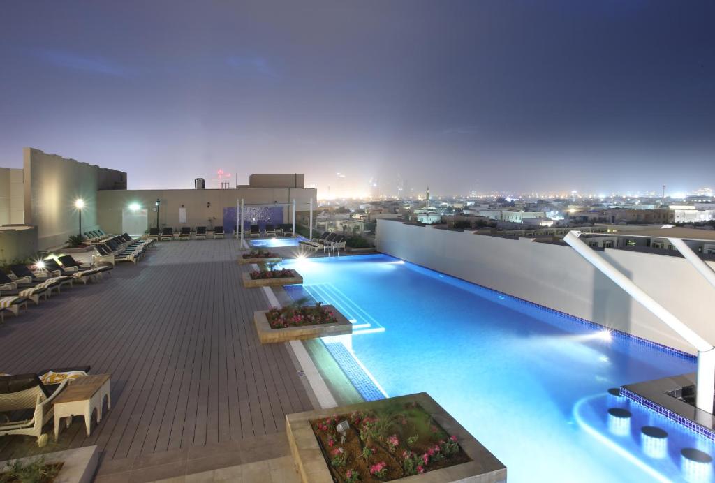 Metro Hotel