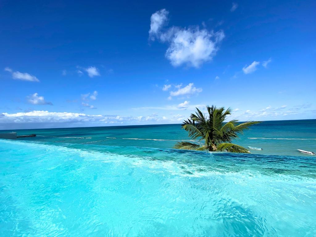 CARAIBICO STUDIOS Beach Club & Pool