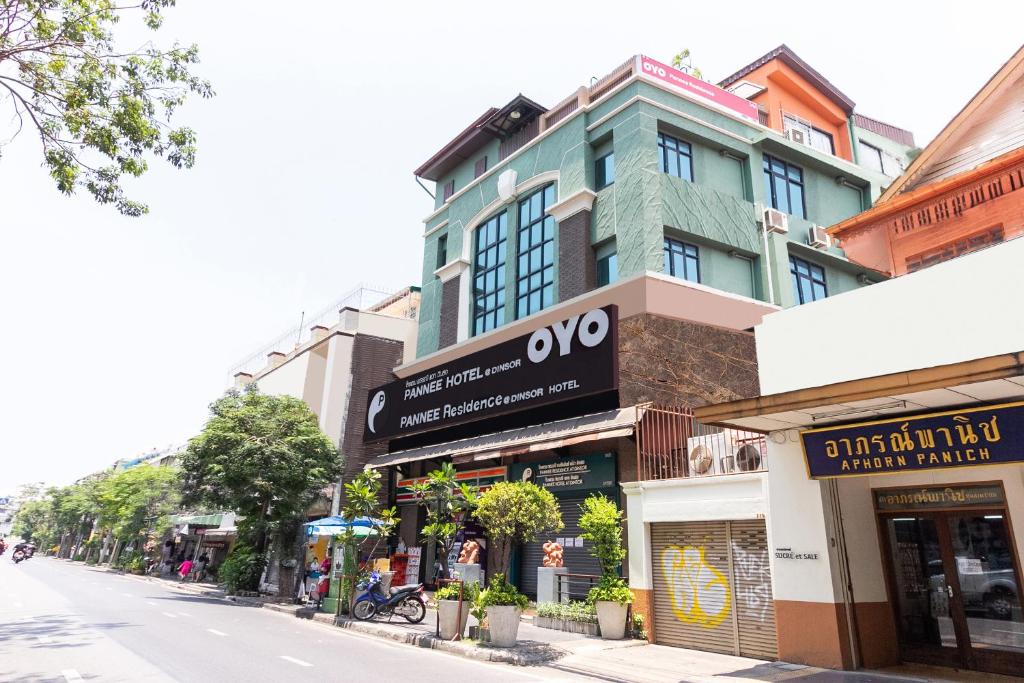 Super OYO483 Panne Hotel