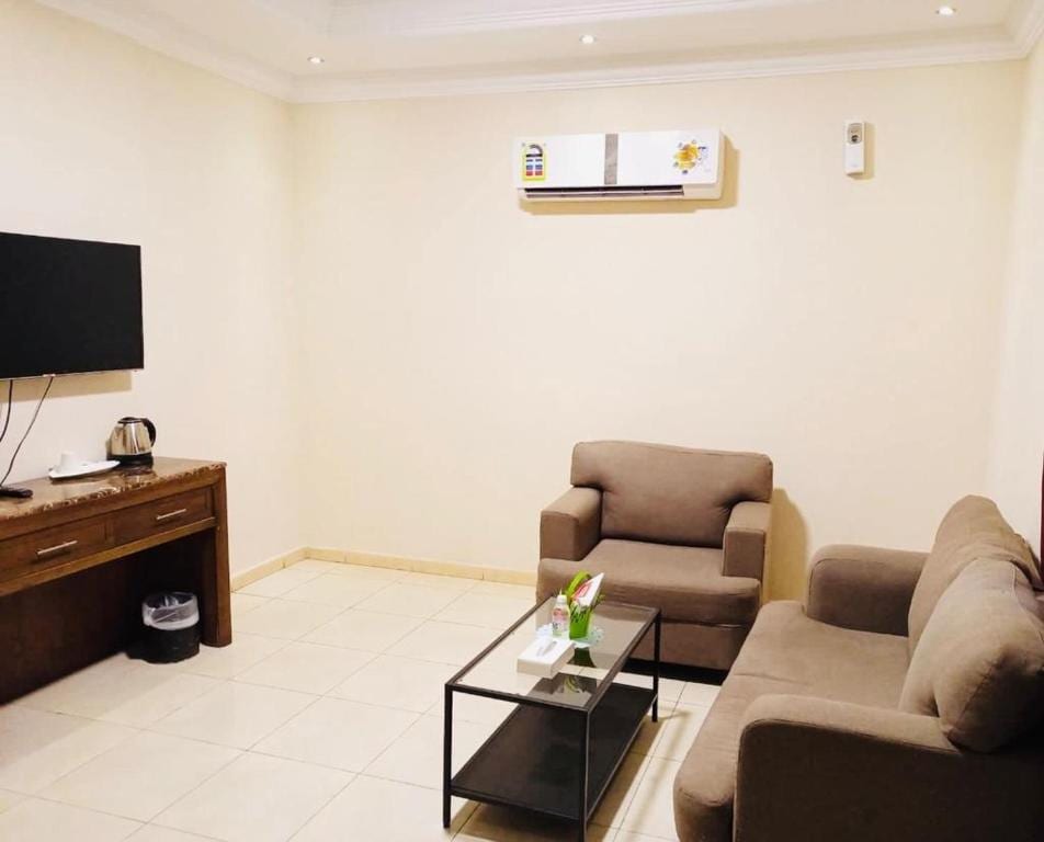 Rawasel Al Nakheel